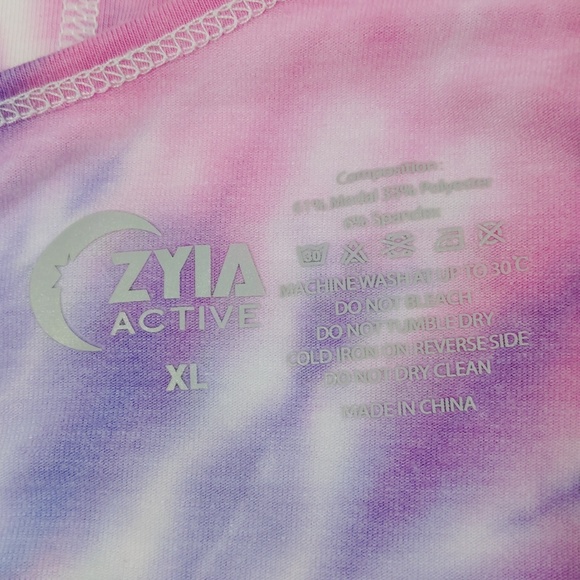 Zyia Hendrix Twist Tank - Picture 3 of 9